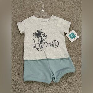 Disney Baby 3-6M Infant 2 Pc Set Grey Mickie Mouse T-shirt & Green Shorts NWT
